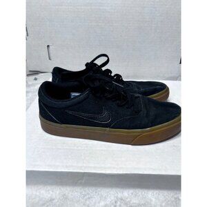 Nike SB Canvas skateboarding Sneakers Mens Size 7.5 Black & Gum Sole